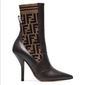 FENDI LOGO BOOTS MOTIF ROCKOKO ANKLE BOOTIES